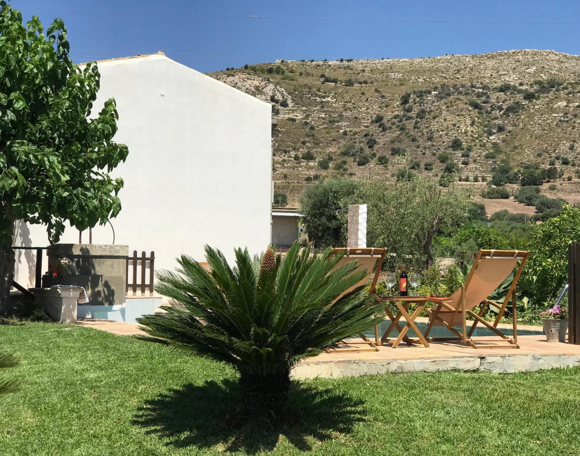Authentic Sicilian Charm, Pool, Sea View, Wi-Fi & Parking Villa อาโวลา ภายนอก รูปภาพ